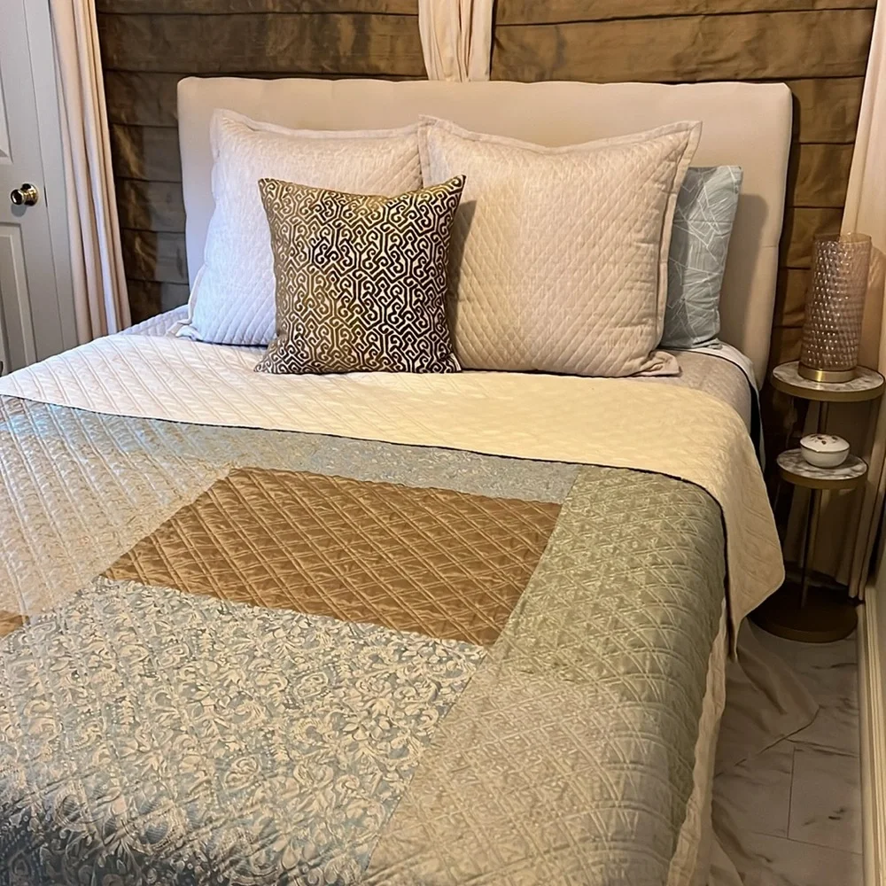 Coverlet: Vintage High-end Queen Bed Cover—Double Diamond Quilting!